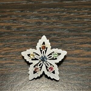 Vintage 1970s Enamel Brooch White Flower Multicolored Stones